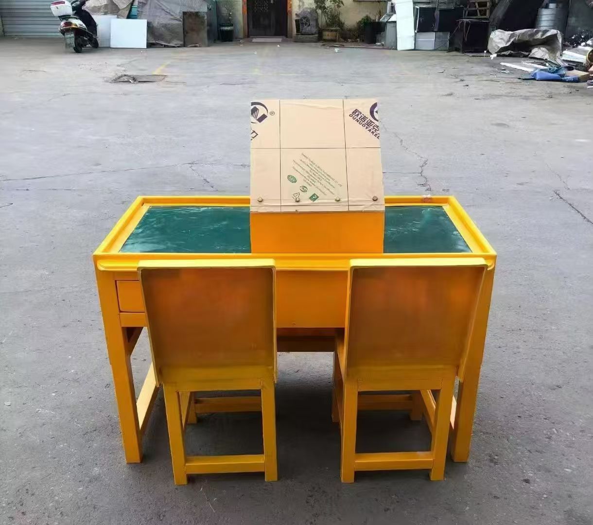 彭阳防静电导通桌井下煤矿火工品发放桌：危险品流转的安全守护者